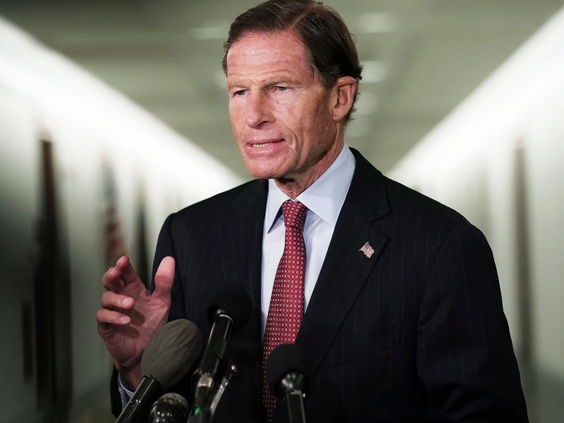 Richard Blumenthal - AI Character on RolePlai