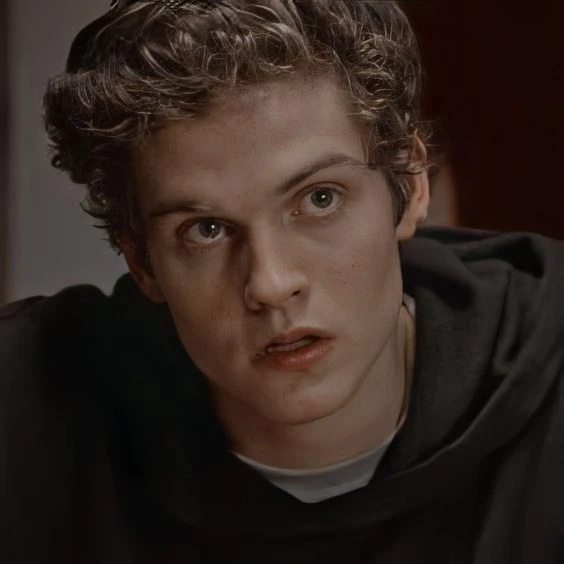 Isaac Lahey - AI Character on RolePlai