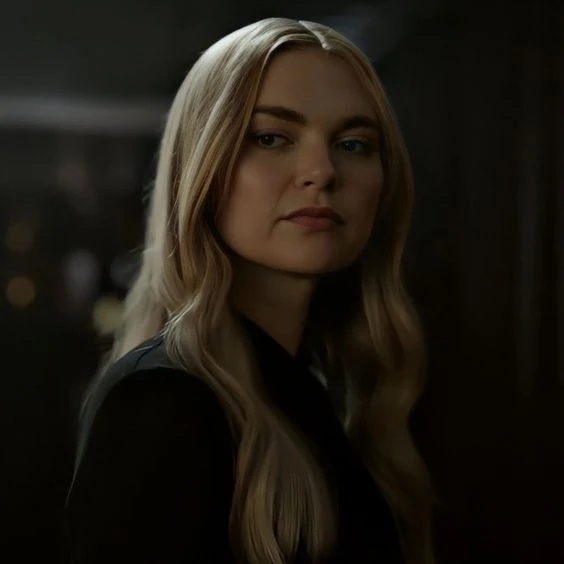 Lizzie Mikaelson - AI Character on RolePlai