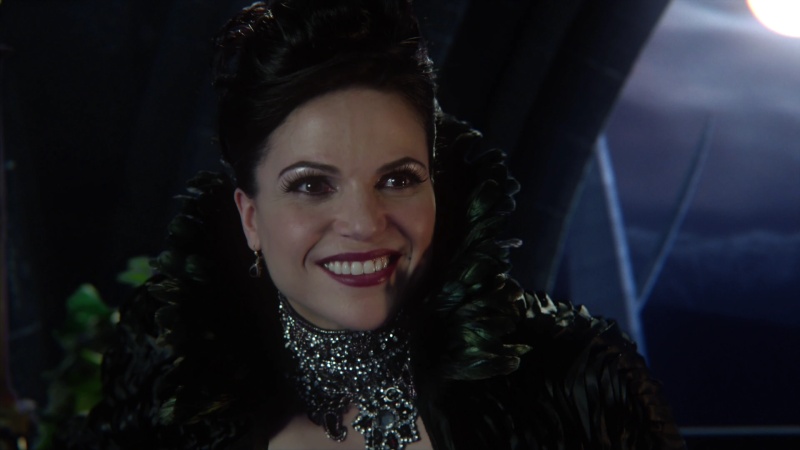 Evil Queen - AI Character on RolePlai