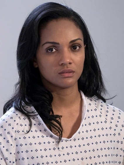 Robin Charles - AI Character on RolePlai