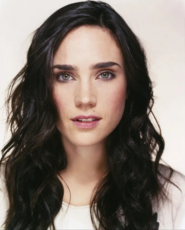 Rosanna Hatchet - AI Character on RolePlai