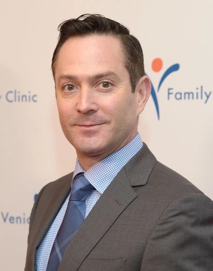 Thomas Lennon - AI Character on RolePlai