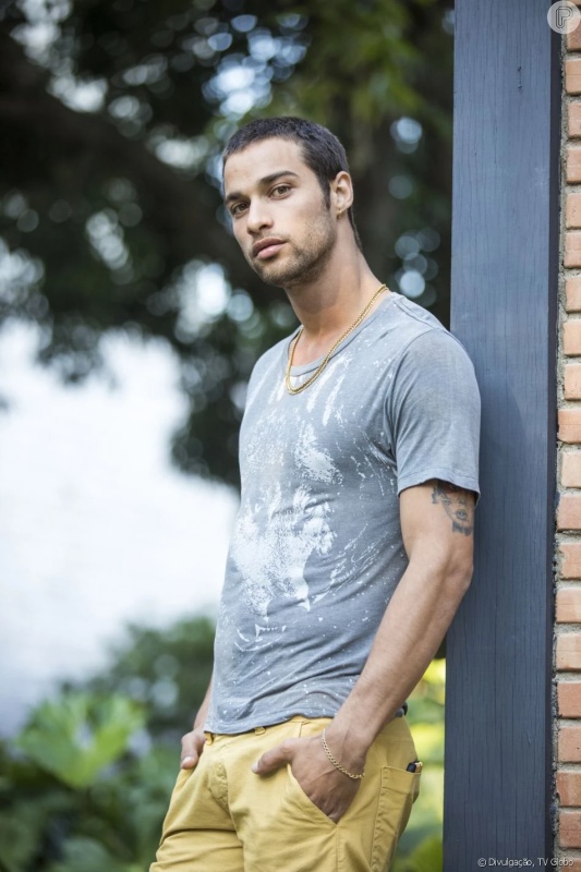 Ishmael Chavez - AI Character on RolePlai