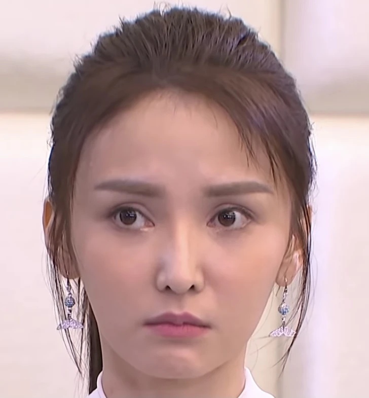 Zhang Zi Ting - AI Character on RolePlai