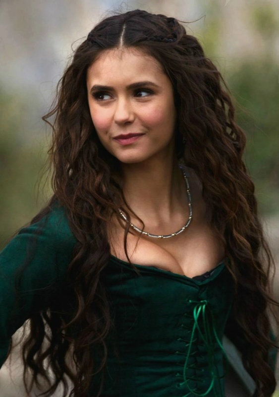 Katerina Petrova - AI Character on RolePlai