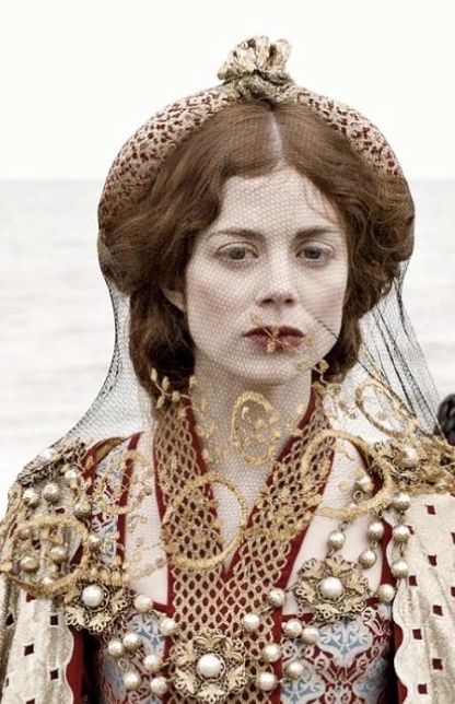 Catherine of Aragon - AI Character on RolePlai