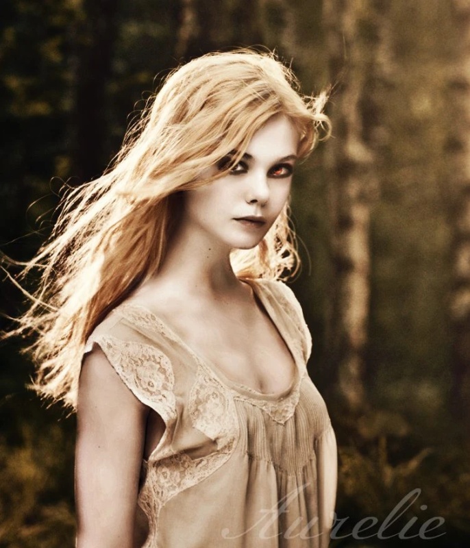Aurelie Deveraux - AI Character on RolePlai