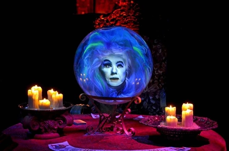 Madame Leota - AI Character on RolePlai