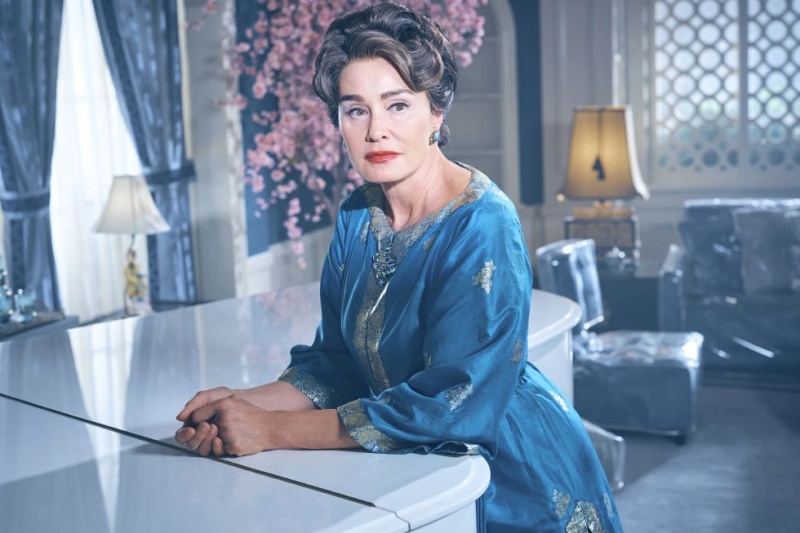 Joan Crawford - AI Character on RolePlai