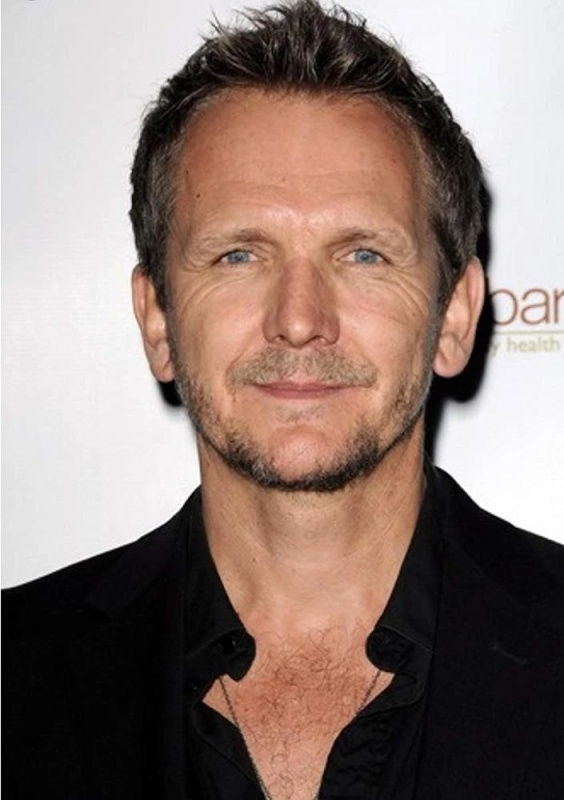 Sebastian Roché - AI Character on RolePlai