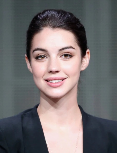Adelaide Kane - AI Character on RolePlai