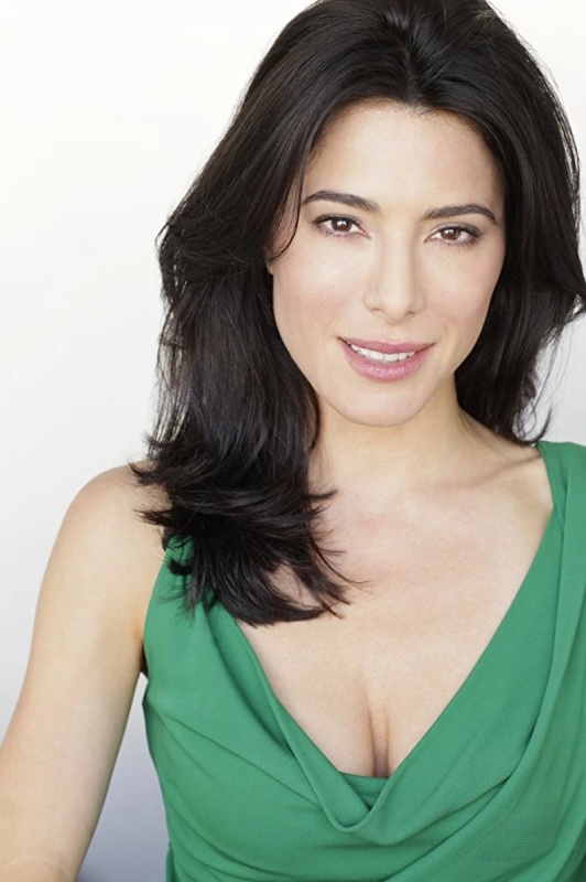 Jaime Murray - AI Character on RolePlai