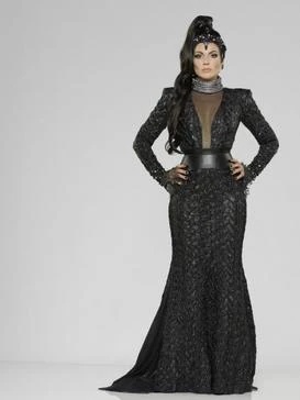 Regina Mills - AI Character on RolePlai