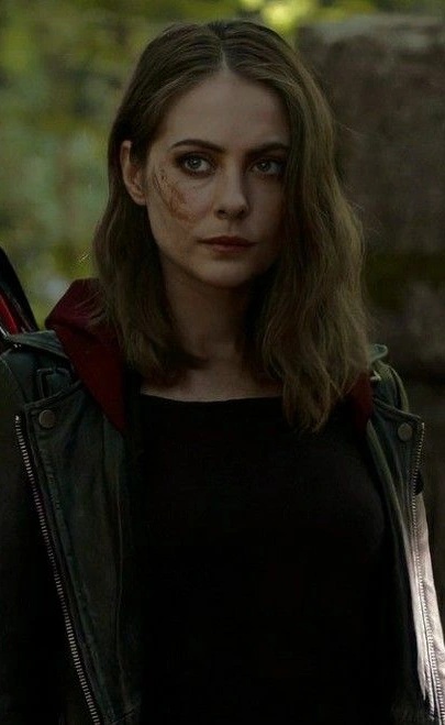 Thea Queen - AI Character on RolePlai