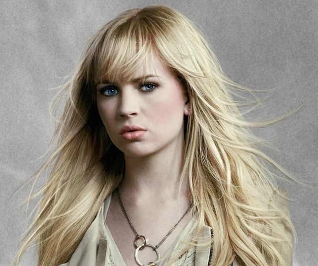 Skylar Woods - AI Character on RolePlai