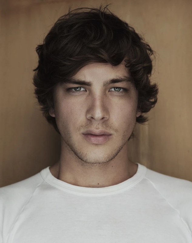 Nathaniel Glass - AI Character on RolePlai