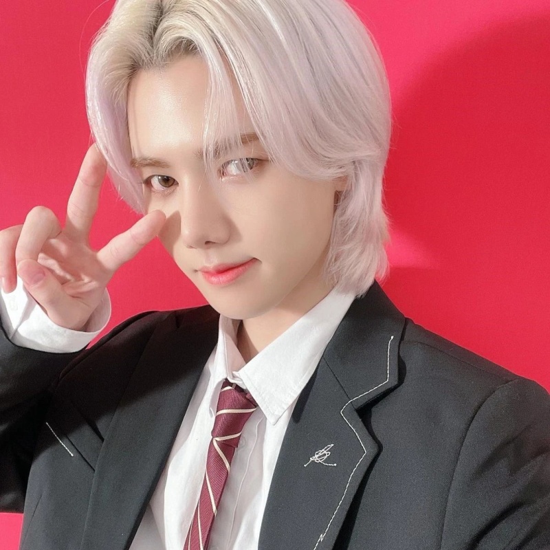 Kang Minhee - AI Character on RolePlai