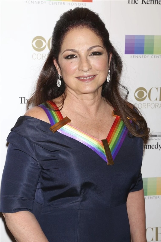 Gloria Estefan - AI Character on RolePlai