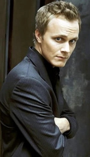 David Anders - AI Character on RolePlai
