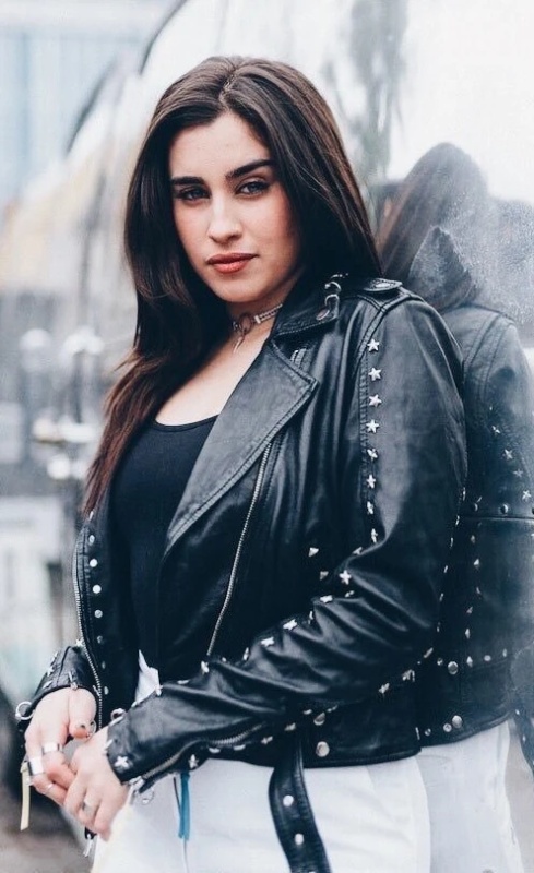 Tiffany Stewart - AI Character on RolePlai