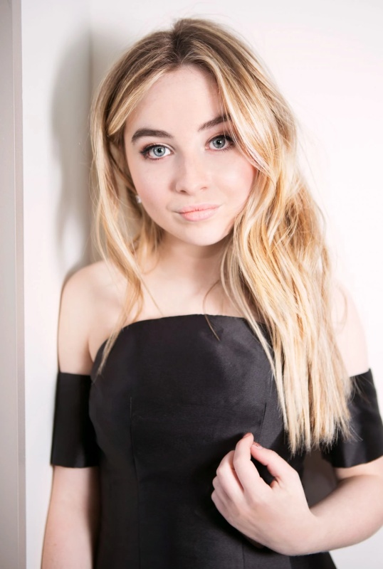 Ariana Vega - AI Character on RolePlai