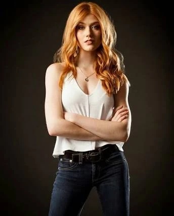 Stella Felix - AI Character on RolePlai