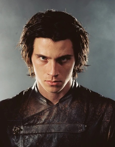 Cyrus Tarrayo - AI Character on RolePlai