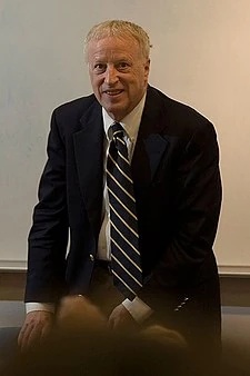 George Akerlof - AI Character on RolePlai