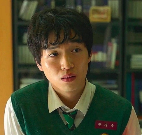 Han Gyeong-su - AI Character on RolePlai