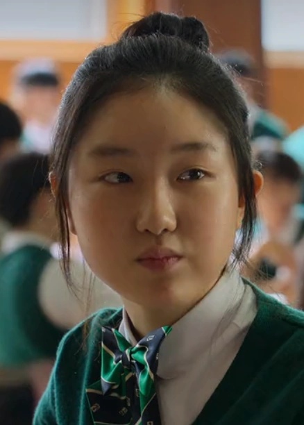 Yoon I-sak - AI Character on RolePlai