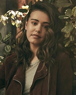 Josie Saltzman - AI Character on RolePlai