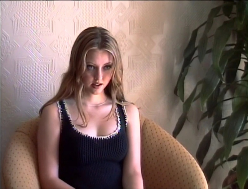 Katharine Isabelle - AI Character on RolePlai