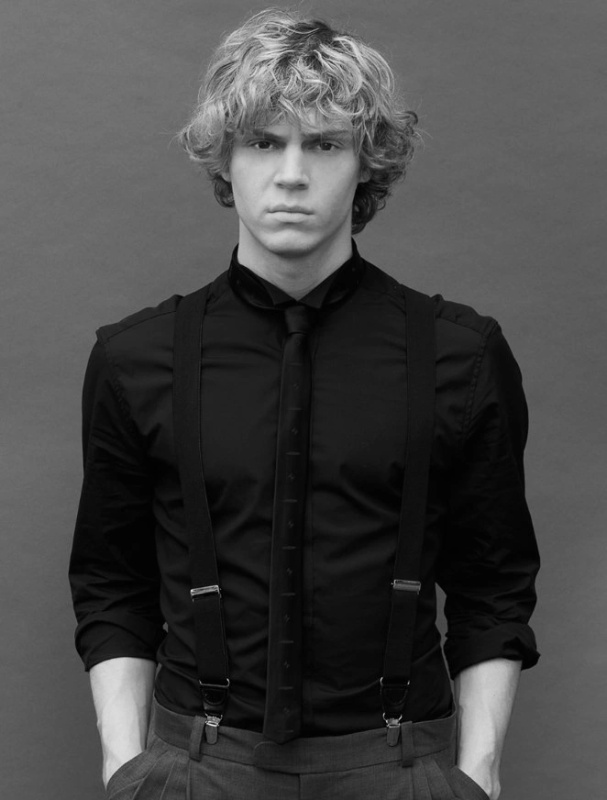 Matthew Davis - AI Character on RolePlai