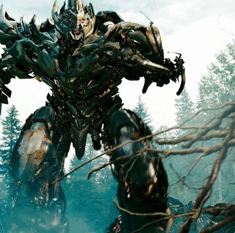 Megatron - AI Character on RolePlai