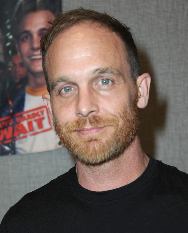 Ethan Embry - AI Character on RolePlai