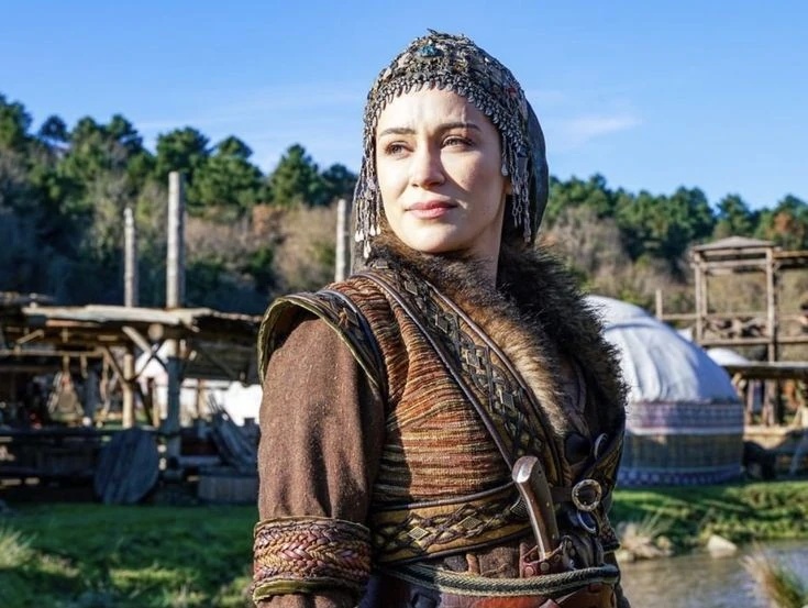 Aygul Hatun - AI Character on RolePlai