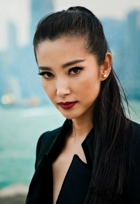 Ambrosia Ai Hong - AI Character on RolePlai