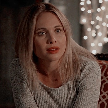 Camille O'Connell - AI Character on RolePlai
