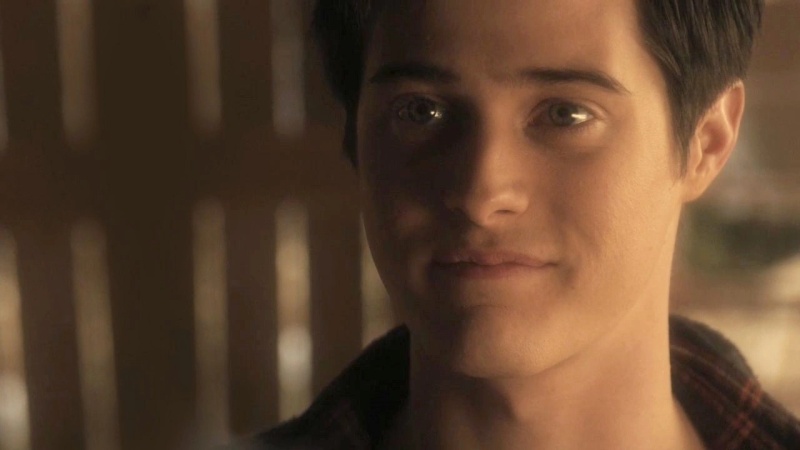 Conner Kent (Earth 1) - SirJeffCena - AI Character on RolePlai