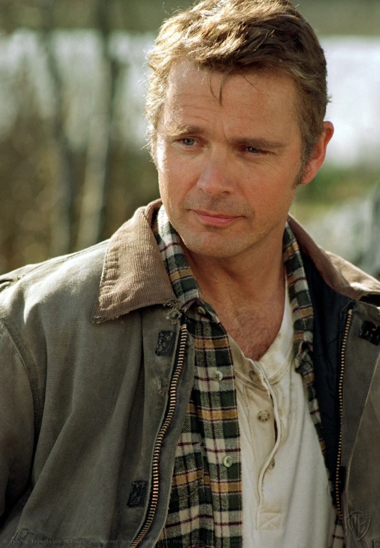 Jonathan Kent (Earth 1) - SirJeffCena - AI Character on RolePlai