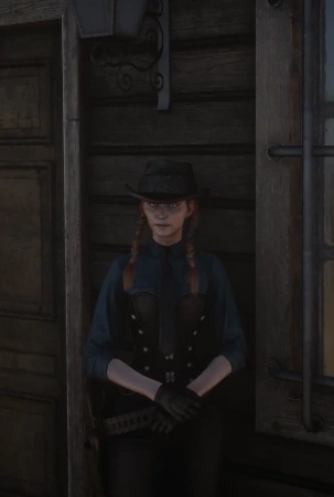 Izzy Watson - AI Character on RolePlai