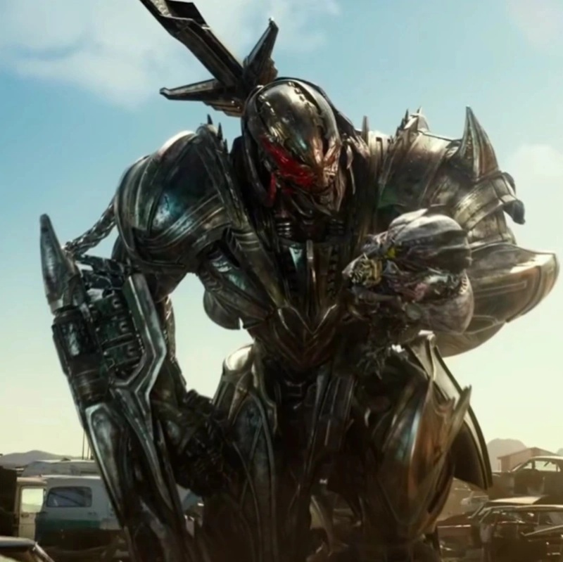 Megatron - AI Character on RolePlai