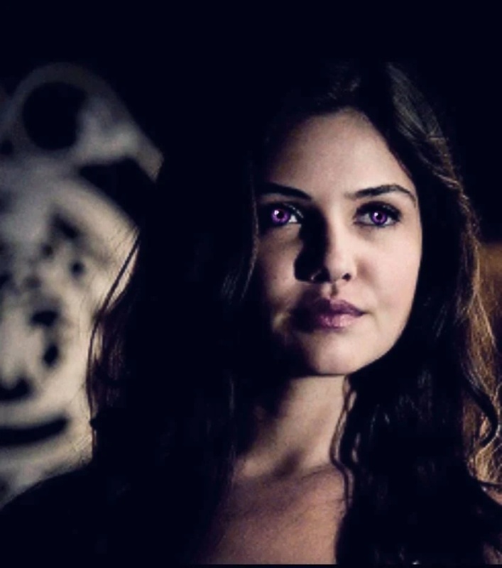 Jeanine Argent - AI Character on RolePlai