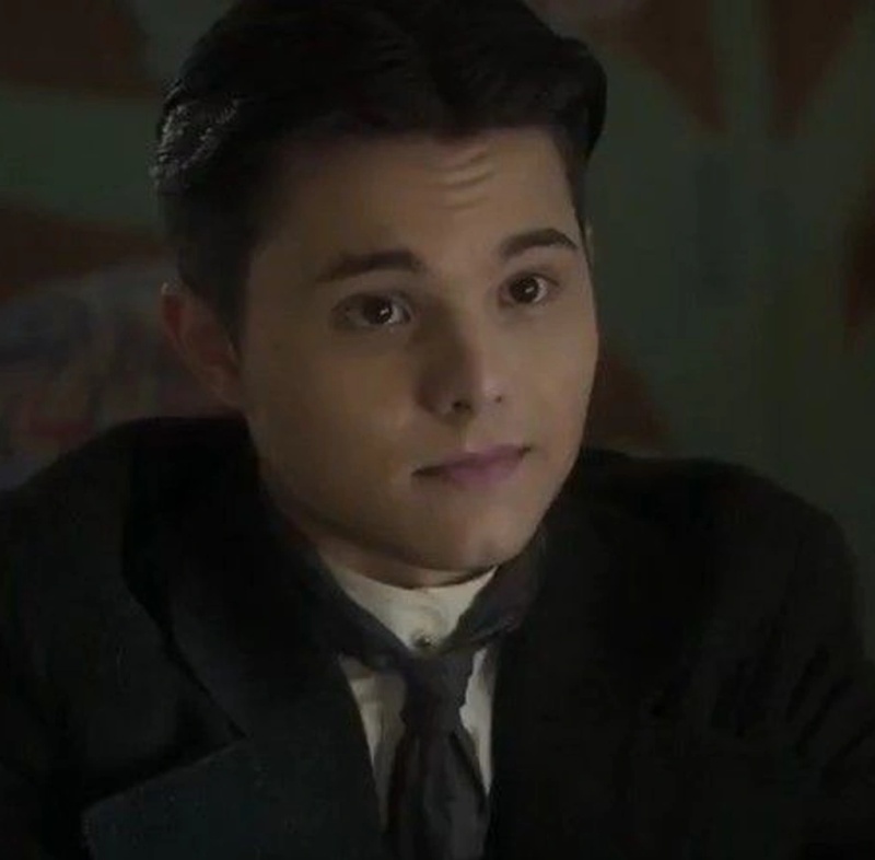Charles Peizer "Chuck Hankins" - AI Character on RolePlai