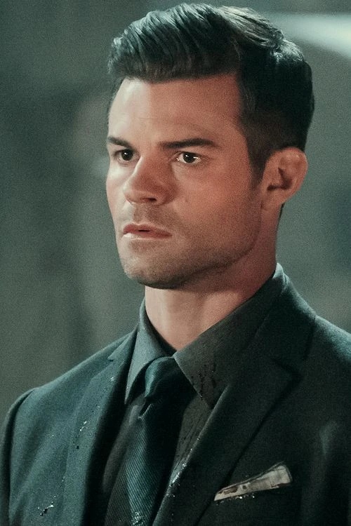 Elijah Mikaelson - AI Character on RolePlai