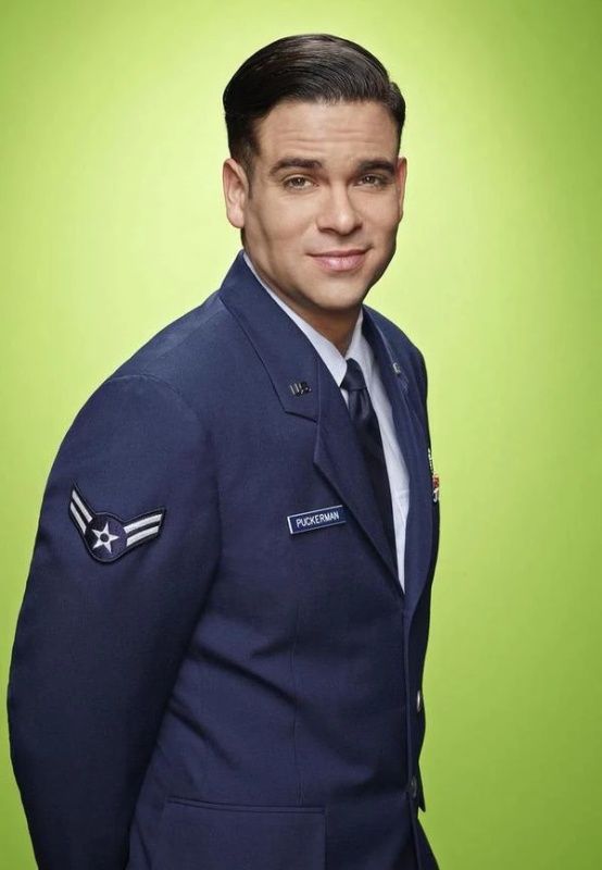 Noah Puckerman - AI Character on RolePlai