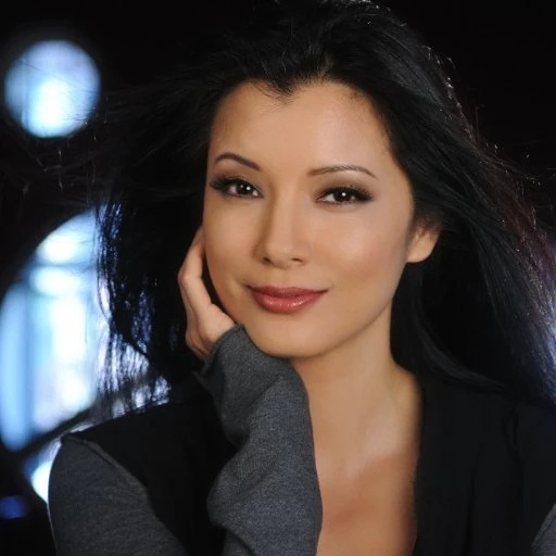 Dr. Samantha Oh - AI Character on RolePlai