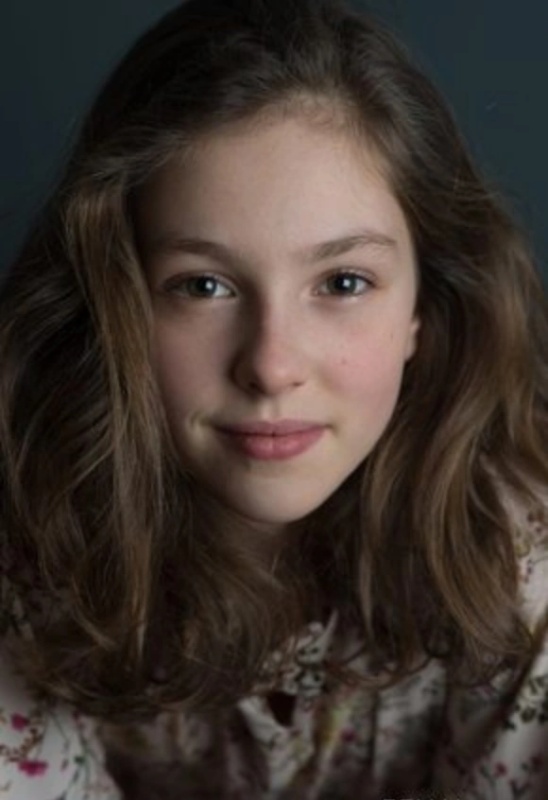 Ellie Cattermole - AI Character on RolePlai
