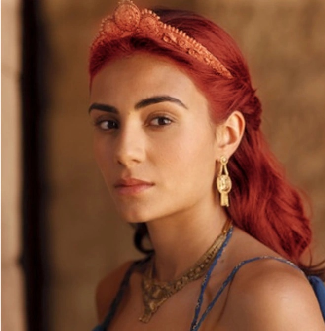 Elia Toland - AI Character on RolePlai